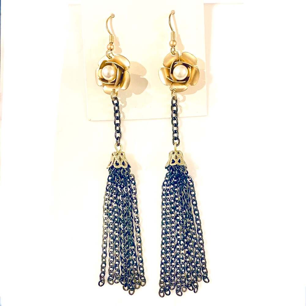 Pearl Flower Chain Tassel Earrings